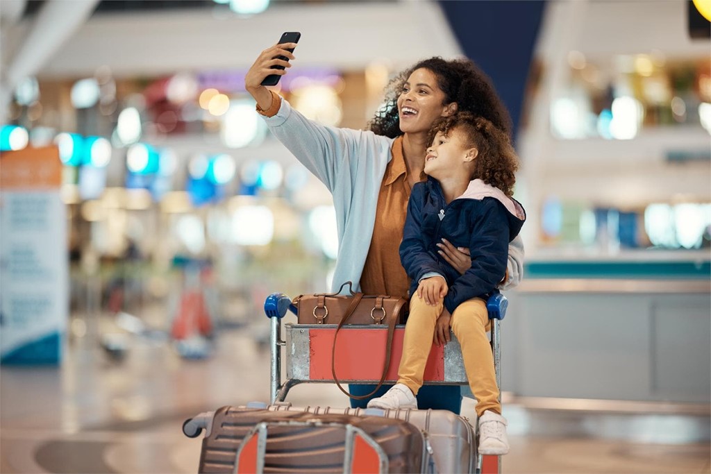 NIÑOS Y REDES SOCIALES: SU EXPOSICIÓN EN REDES Y LA AUTORIZACIÓN PATERNAL